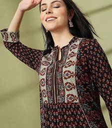 Floral printed mandarin collar stones detail a-line kurta