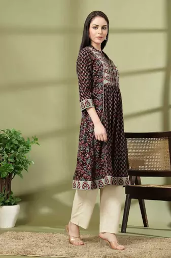Floral printed mandarin collar stones detail a-line kurta