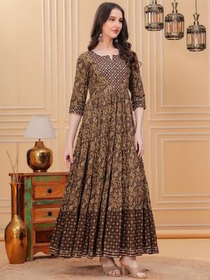 Women floral printed anarkali kurta 3