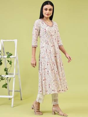 Women floral printed mirror work kurta 3