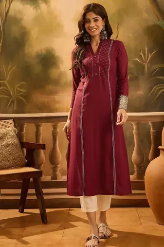 Striped embroidered mandarin collar straight kurta