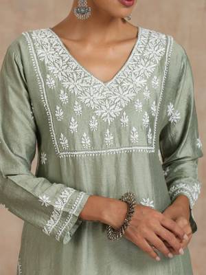 Women green chanderi chikankari embroidered kurta 3