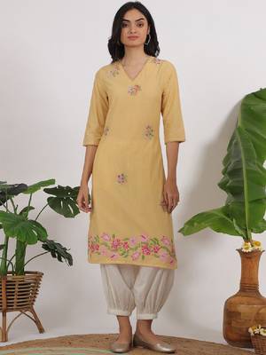 Floral embroidered thread work v-neck straight kurta 1