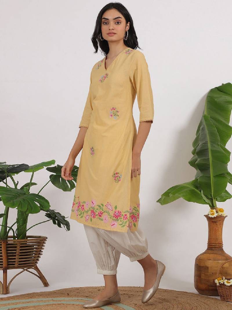 Floral embroidered thread work v-neck straight kurta