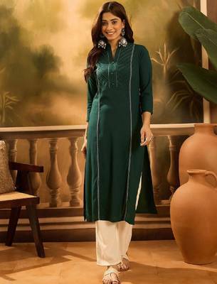 Pleated mandarin collar straight kurta 1