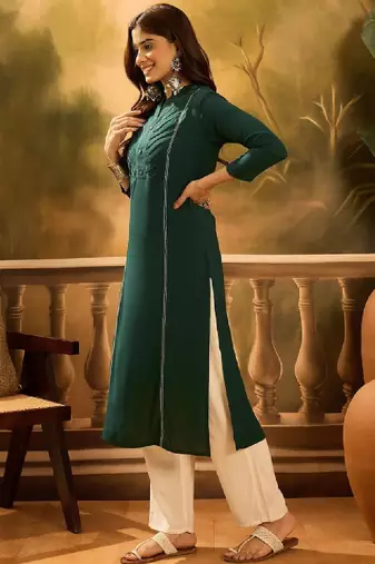Pleated mandarin collar straight kurta