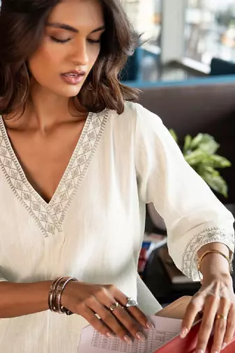 Woven design v-neck pure cotton straight kurta