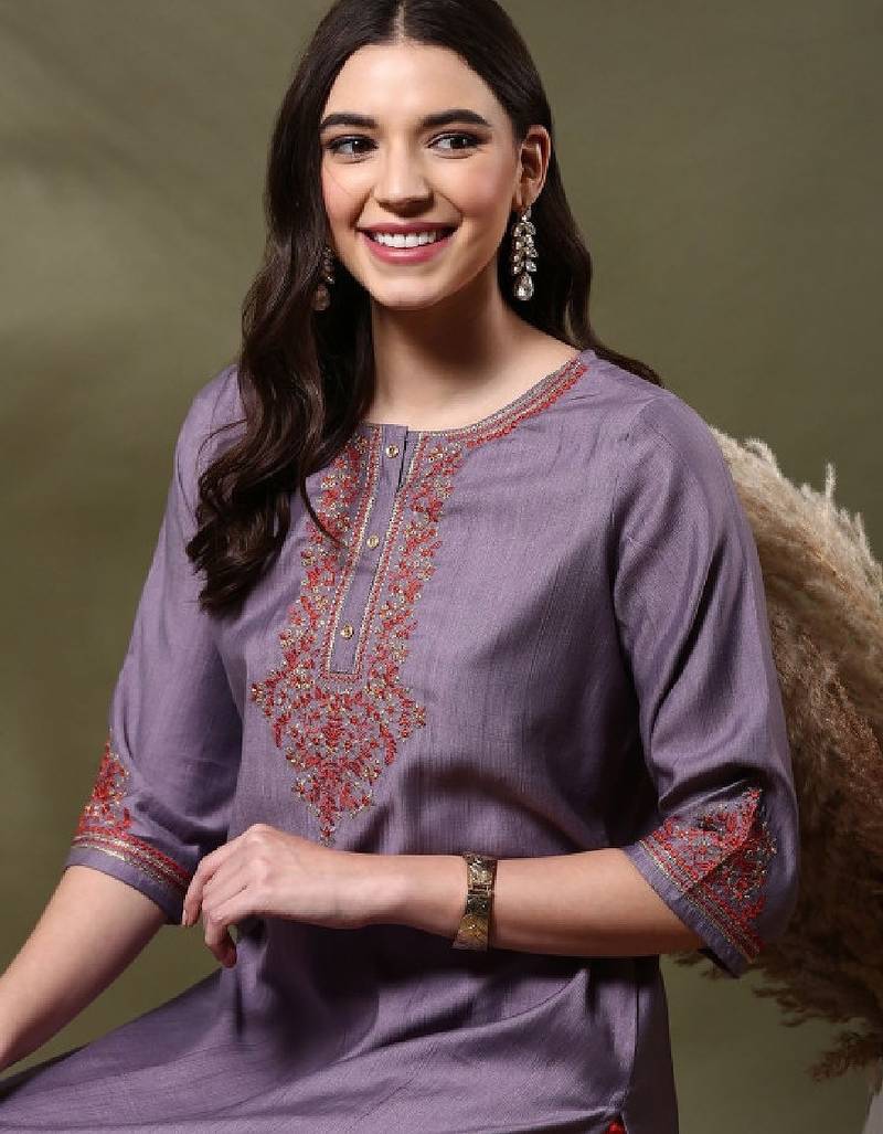 Embroidered thread work round neck straight kurta