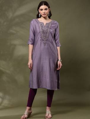Floral yoke design notch neck thread work straight kurta 2