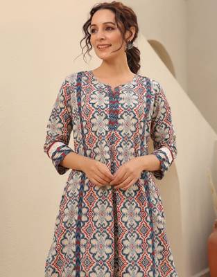 Women ethnic motifs printed kurta 3