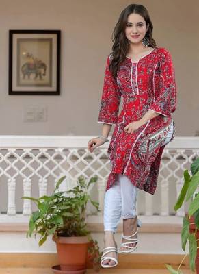 Women floral printed floral kurta 2