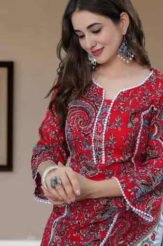 Women floral printed floral kurta