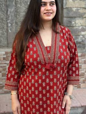 Women floral printed pure cotton straight kurta 2