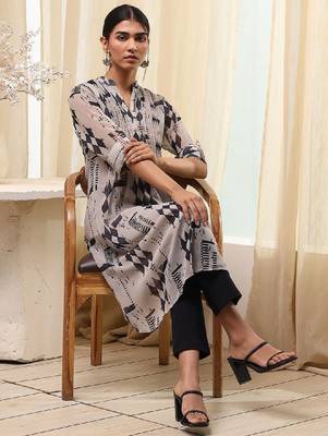 Women geometric printed daily straight kurtas 1
