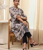 Women geometric printed daily straight kurtas