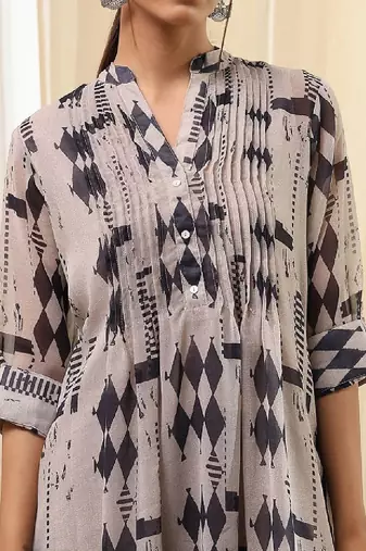 Women geometric printed daily straight kurtas