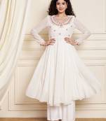 Women ethnic motifs embroidered anarkali kurta