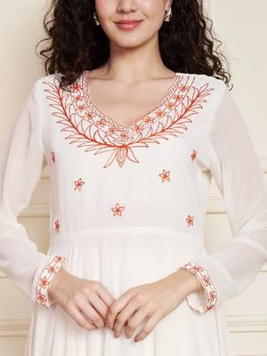 Women ethnic motifs embroidered anarkali kurta 2