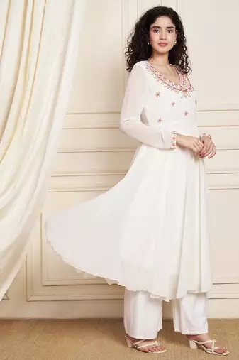 Women ethnic motifs embroidered anarkali kurta