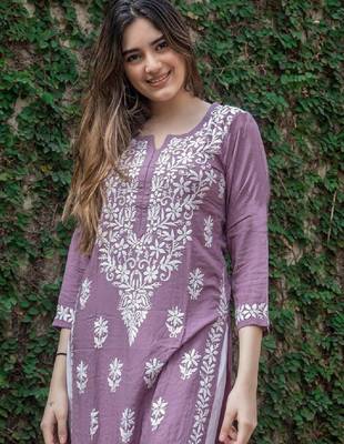 Floral embroidered notch neck chikankari straight kurta 2