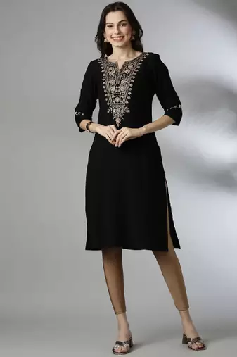 Floral yoke design notch neck thread work straight kurta