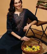 Floral yoke design notch neck straight kurta