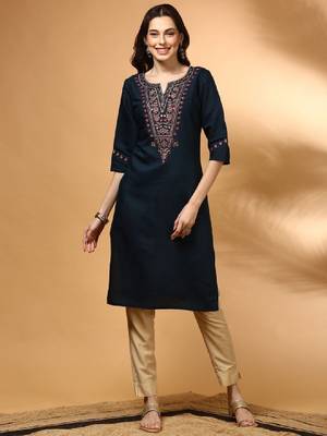 Floral yoke design notch neck straight kurta 2