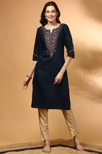 Floral yoke design notch neck straight kurta