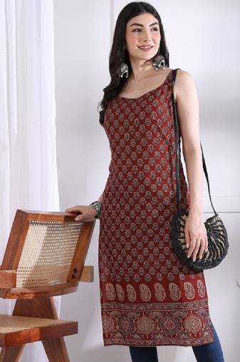 Womens floral print straight fit maroon cotton kurta with printed bottom border