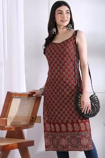 Womens floral print straight fit maroon cotton kurta with printed bottom border