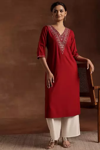 Women yoke design thread work kurta