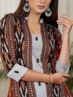 Women abstract printed daily a-line cotton flared kurta 2