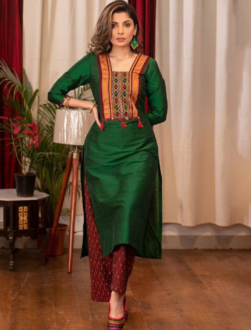 Women green abstract printed daily a-line cotton flared kurta