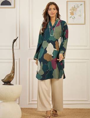 Abstract printed v-neck chanderi silk straight kurta 1