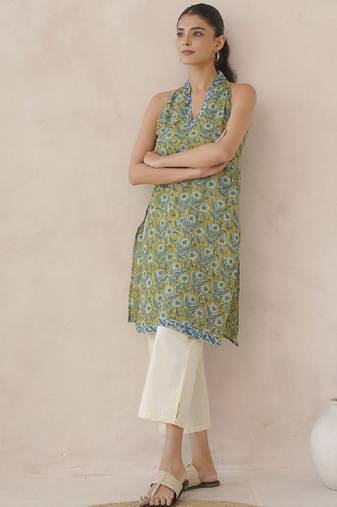 Floral printed v-neck pure cotton straight kurta