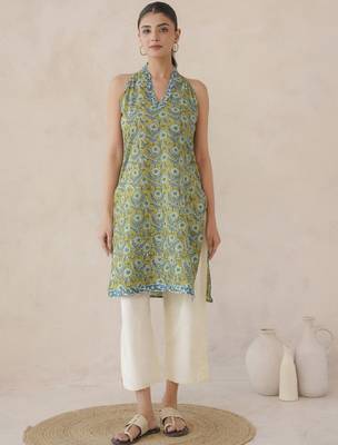 Floral printed v-neck pure cotton straight kurta 2
