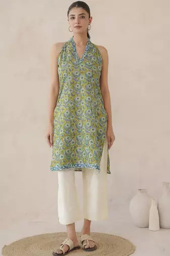 Floral printed v-neck pure cotton straight kurta