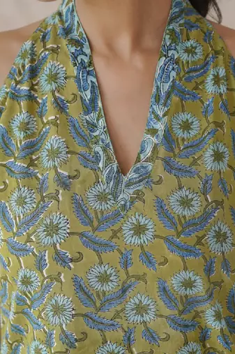 Floral printed v-neck pure cotton straight kurta