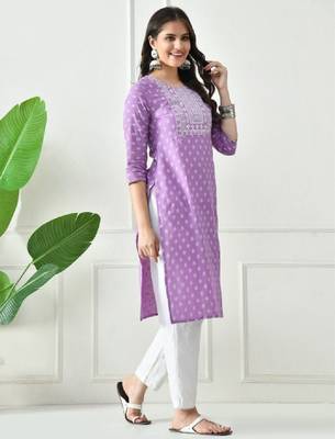 Women ethnic motifs embroidered round neck straight kurta 1