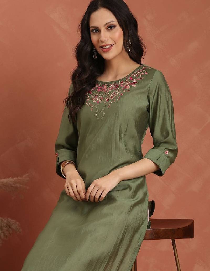 Floral yoke design round neck straight kurta