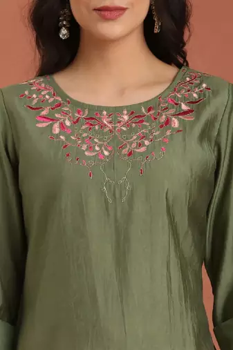 Floral yoke design round neck straight kurta