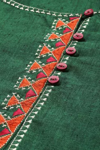 Women geometric embroidered daily cotton straight kurta
