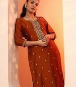 Ethnic motifs embroidered sweetheart neck straight kurta