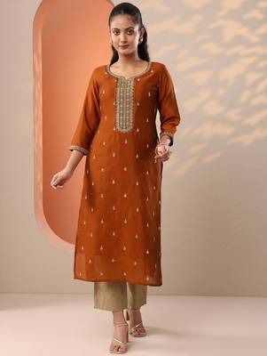 Ethnic motifs embroidered sweetheart neck straight kurta 2