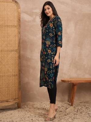 Women floral printed beads and stones straight kurta 3