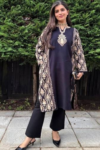 Kashmiri aari embroidered black cashmilion round-neck phiran, winter kurta