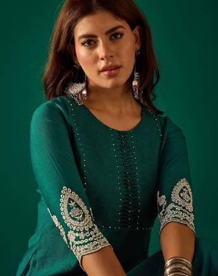 Women solid straight kurtas 2