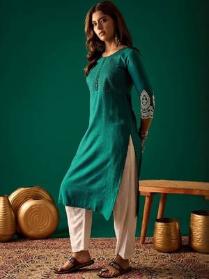 Women solid straight kurtas 3