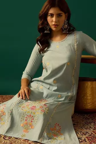 Women solid straight kurtas
