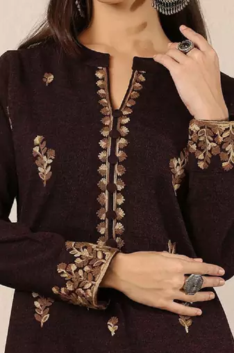 Floral embroidered mandarin collar thread work woollen straight kurta